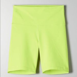 ARITZIA BIKER SHORTS